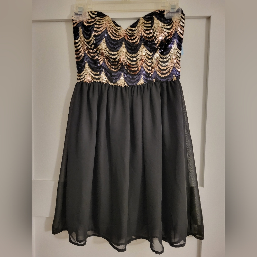 Strapless sequin party dress